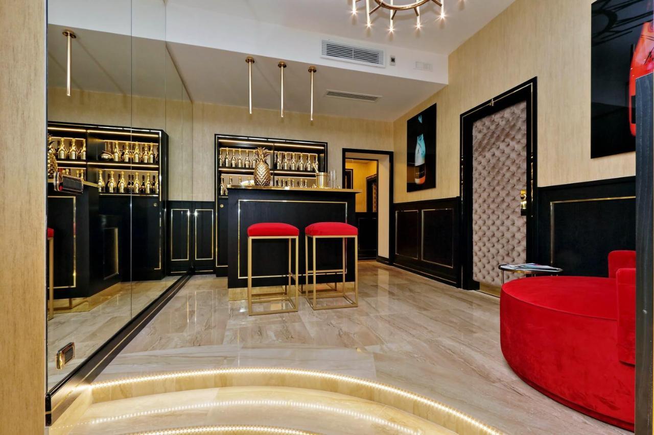 Spanish Hills Collection Luxury Suites & Jacuzzi Рим Экстерьер фото