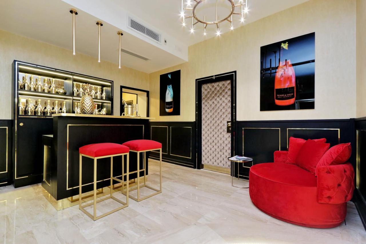 Spanish Hills Collection Luxury Suites & Jacuzzi Рим Экстерьер фото