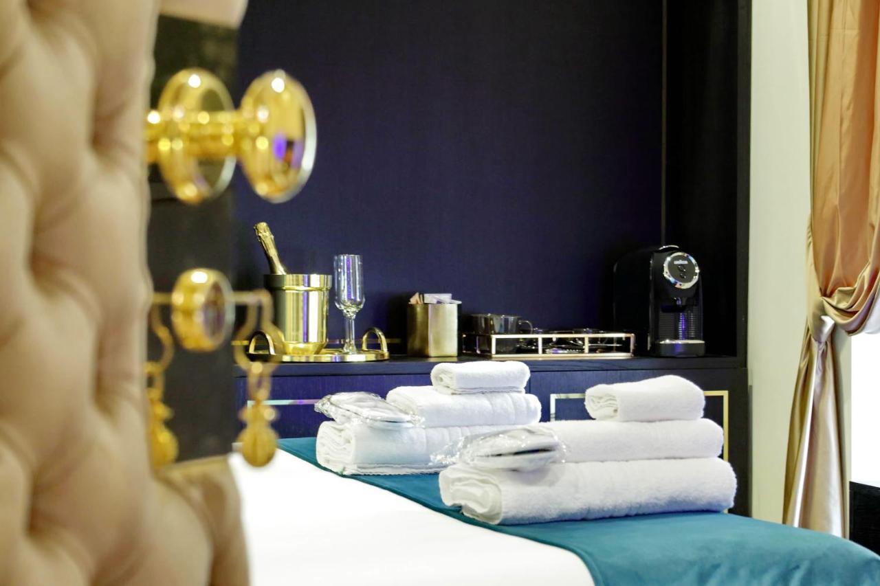 Spanish Hills Collection Luxury Suites & Jacuzzi Рим Экстерьер фото